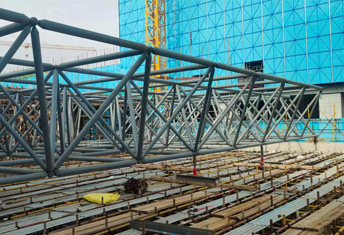 德州高铁东总部基地2号楼网架